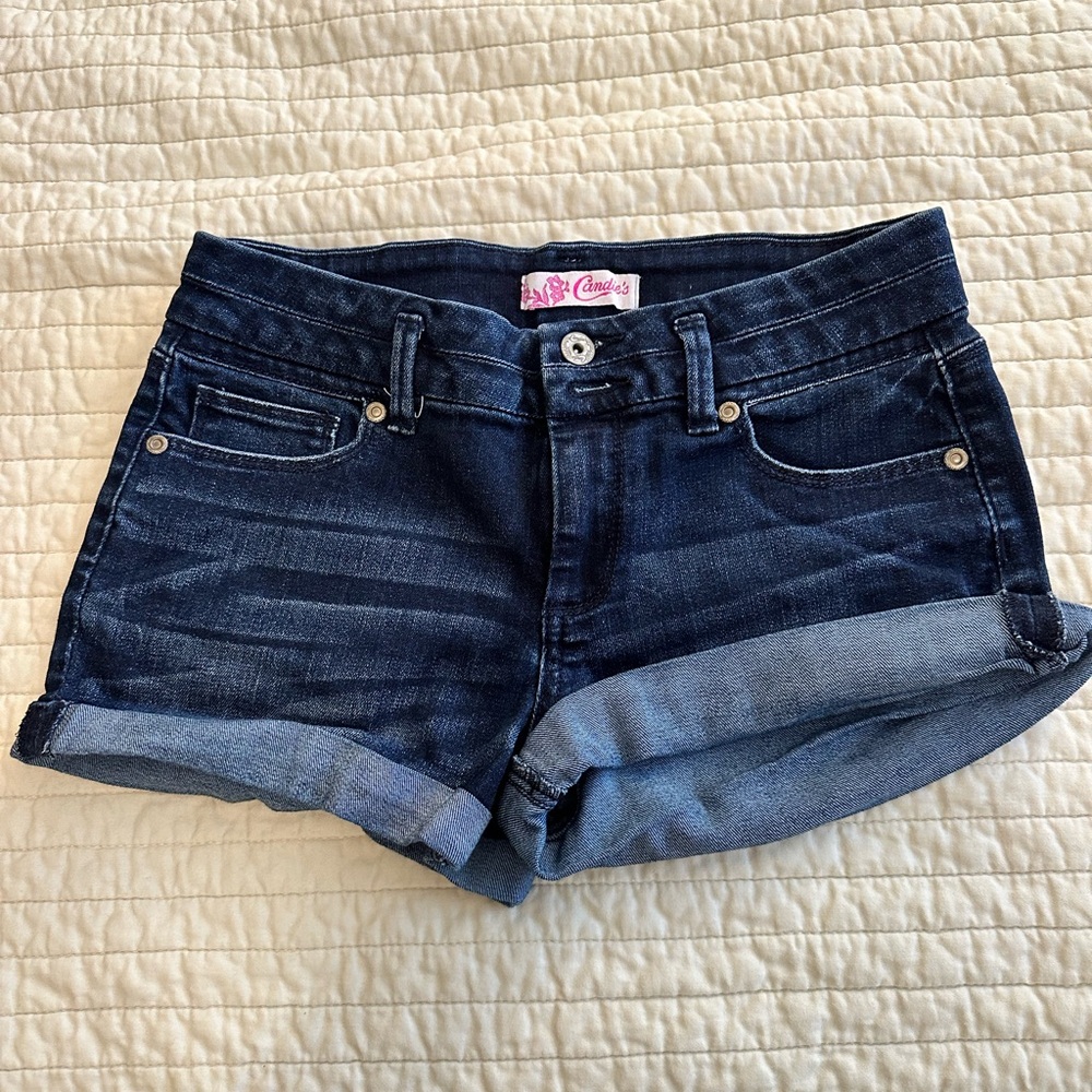 Candie’s vintage denim shorts with cuff